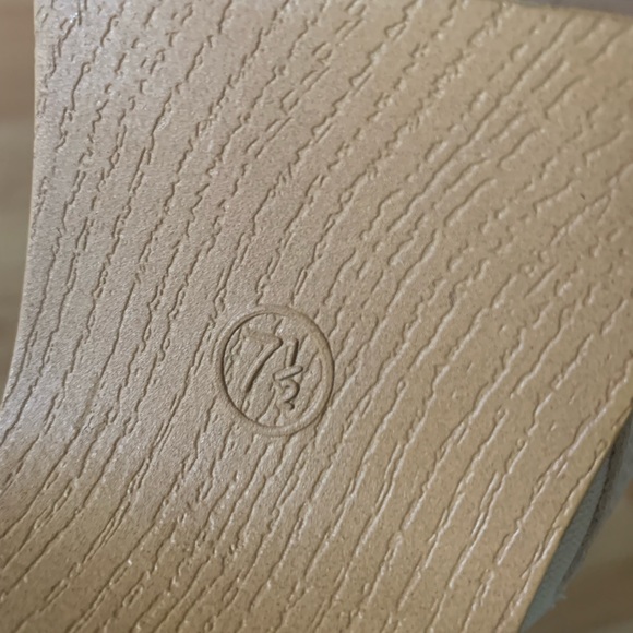 Universal Thread Magnolia Heels/Clogs - Picture 4 of 8